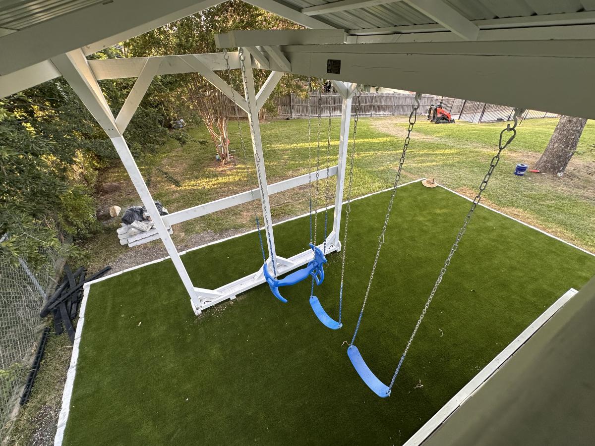 10x20 Deluxe Playset with Stairs and Dual Glider - photo 9